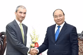 Le Premier ministre reçoit les ambassadeurs serbe et portugais