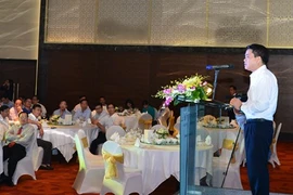 Hanoï : rencontre avec les chefs d'organes de représentation du Vietnam à l'étranger