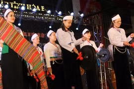 Ouverture de la fête de la culture des gôngs à Hoa Binh