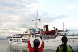 Tet traditionnel : des navires mettent le cap sur Truong Sa 