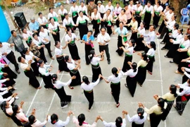 Elaboration d’un dossier sur la danse Xoe Thai pour l’UNESCO