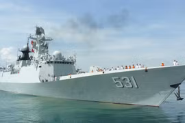 Des navires de la Marine chinoise au port de Cam Ranh