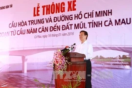 Ouverture au trafic du pont Hoà Trung et d'un tronçon de la route Ho Chi Minh 