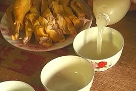 L'alcool «hoang» de l’ethnie Muong à l’occasion du Nouvel An lunaire
