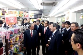De grands distributeurs japonais au Vietnam