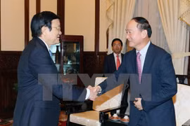 Le directeur général de Samsung Vietnam reçu par Truong Tan Sang