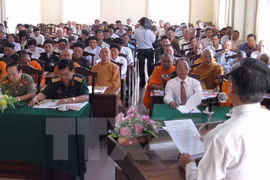 Rencontre des dignitaires religieux , Viet kieu et artisites à l’occasion du Têt lunaire