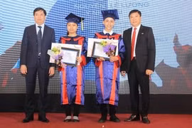 Remise des bourses d'études aux 51 lauréats des universités du Sud
