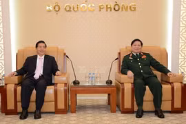 Le ministre vietnamien de la Défense reçoit le ministre chinois de la Sécurité publique