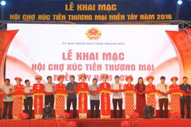 Foire de promotion du commerce de la région de l’ouest de Thanh Hoa 2016