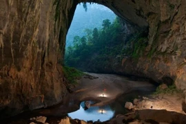 360 touristes réservent leurs billets pour découvrir la caverne de Son Doong