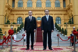 La visite de François Hollande au Vietnam largement couverte par la presse française