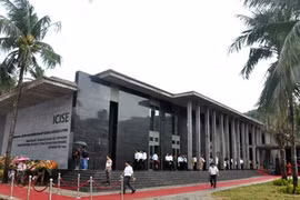 Physique : Conférence sur la théorie précise à Binh Dinh 