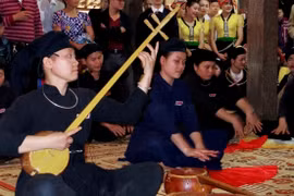 Découvrir la fête de la prière pour le bonheur et la fortune des Tày et des Nùng