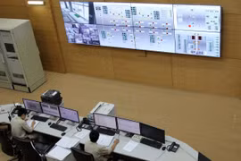 Raccordement du turboalternateur N°2 de la centrale hydroélectrique de Lai Chau