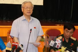 Le leader du PCV Nguyên Phu Trong à l’écoute des électeurs de Hanoi