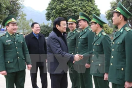 Le président Truong Tan Sang se rend à Cao Bang et Bac Kan