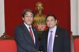 Le Japon renforce ses relations avec le Vietnam