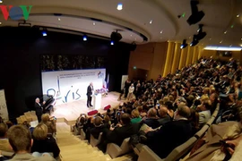 Le Vietnam au congrès annuel de l’Association mondiale de la presse russe à Paris 