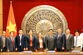 Vietnam et Laos partagent d’expériences dans la gestion des conseils populaires 
