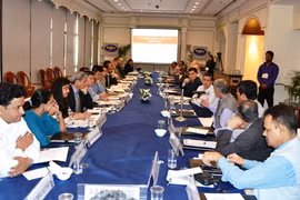 Une table ronde sur la Mer Orientale en Inde