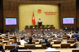 Les députés débattent des projets de loi sur le tourisme et l’assistance aux PME