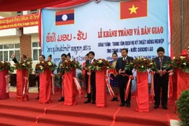 Le Vietnam finance la construction d’un centre de services techniques de l’agriculture au Laos