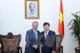 Un professeur de Harvard discute des perspectives de développement du Vietnam 