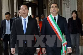Le président Trân Dai Quang rencontre les responsables de Milan et de Lombardie