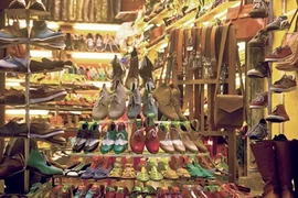 Ses chaussures sur mesure à Hôi An