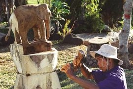 La sculpture sur bois dans les hauts plateaux du Centre