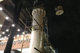 Installation d’un phare dans la rue des livres de Hô Chi Minh-Ville