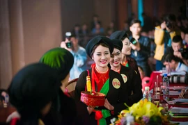 Séminaire "Promouvoir les valeurs culturelles des ethnies vietnamiennes dans les affaires"