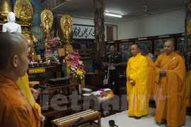 Hommage aux héros vietnamiens morts pour la Patrie au Laos, en Inde et R. Tchèque