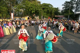 Huê et ses deux grandes fêtes de rue