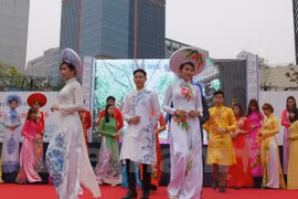 Le 6e Festival de la culture vietnamienne et la Journée vietnamienne du travail en R. de Corée