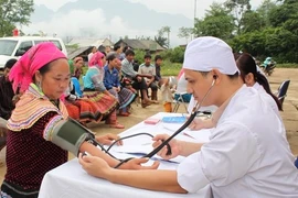 Kon Tum: assistance israélienne dans les consultations et soins médicaux
