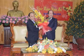 Le vice-Premier ministre Nguyên Xuân Phuc formule des vœux du Têt à Hà Nam