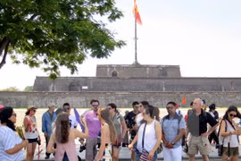 Plus de 2,74 millions de touristes visitent Thua Thien-Hue