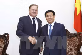 Le Vietnam déroule le tapis rouge aux investisseurs canadiens