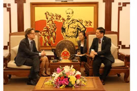 La Suède s’intéresse au secteur des transports et des communications au Vietnam