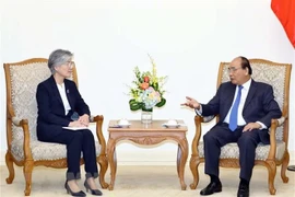 Le PM Nguyên Xuân Phuc reçoit la ministre sud-coréenne des AE Kang Kyung-wha
