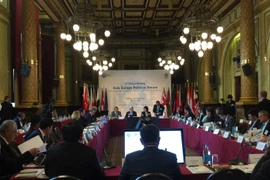 Une délégation du PCV participe à la deuxième réunion du Forum politique Asie-Europe