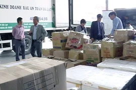 Des cadeaux pour les soldats et habitants de l’archipel de Truong Sa
