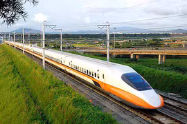 Une étude de préfaisabilité sur les rails pour la LGV Nord-Sud