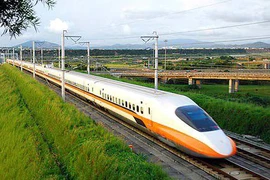 Une étude de préfaisabilité sur les rails pour la LGV Nord-Sud