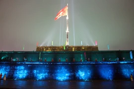Inauguration du projet d’éclairage de la tour au drapeau de Huê