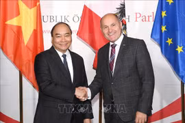 Entrevue entre le PM Nguyen Xuan Phuc et le président du Conseil national autrichien