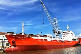 Le Vietnam livre le premier pérolier à un client sud-coréen 