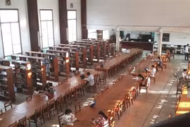 Numérisation de documents rares à la Bibliothèque des sciences générales